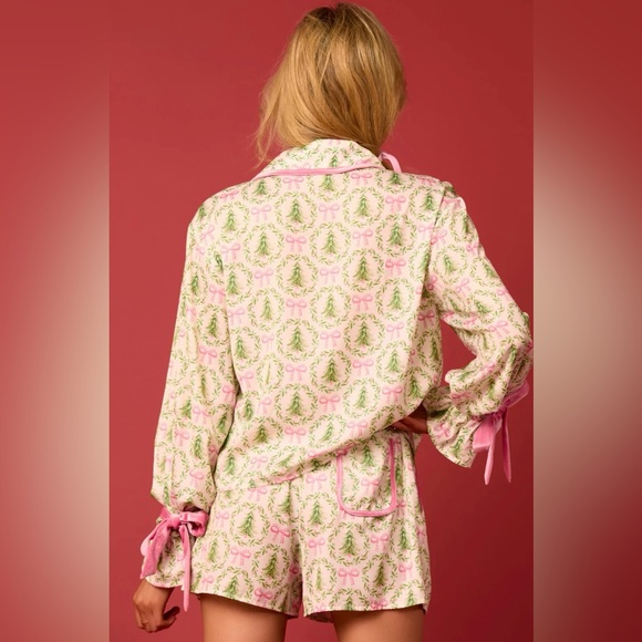 NEW Pink Satin Christmas Tree Pajama Set Size Large 💞🎄💞 - Picture 8 of 9